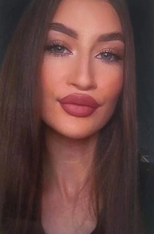 bad_barbie66's Offline Chat Room