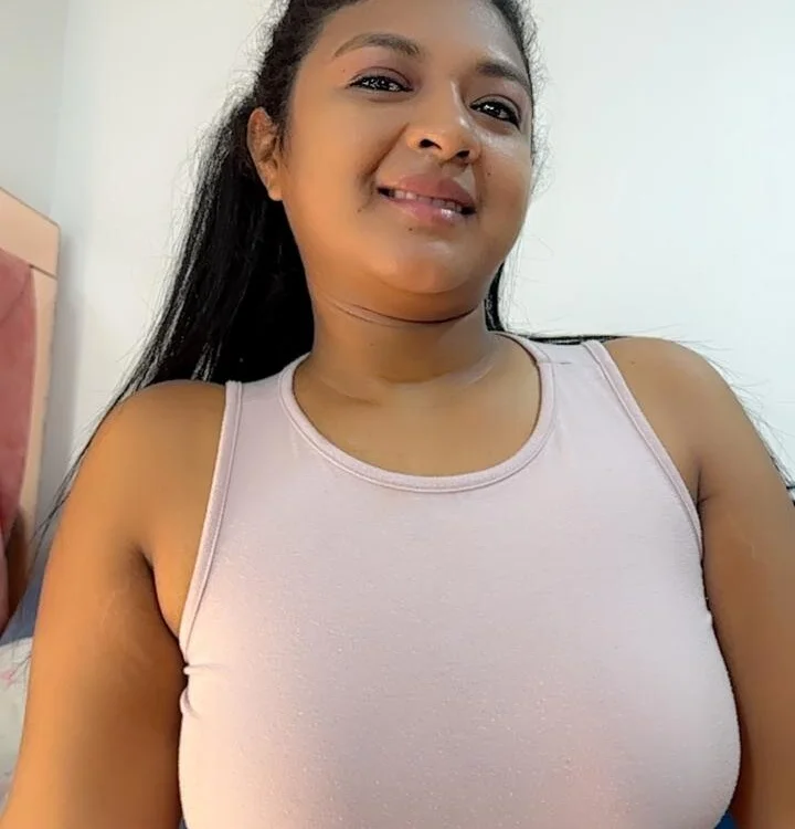 emily_carzon1's Offline XXX Chat