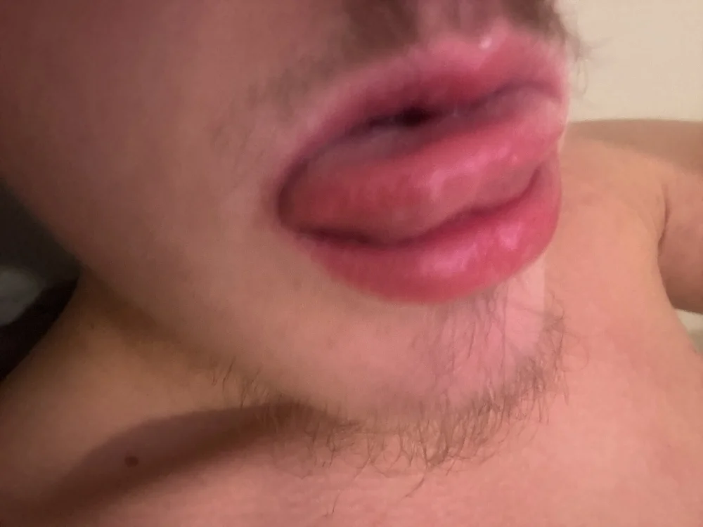 Brandon69doggy Offline XXX-Chat