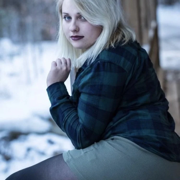 daisyfoxwild's Offline Chat Room