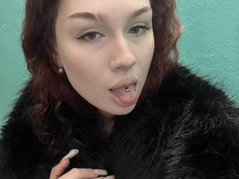 _Eva__Rose_'s Offline Chat Room