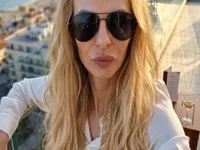 PetiteDragon's webcam live show