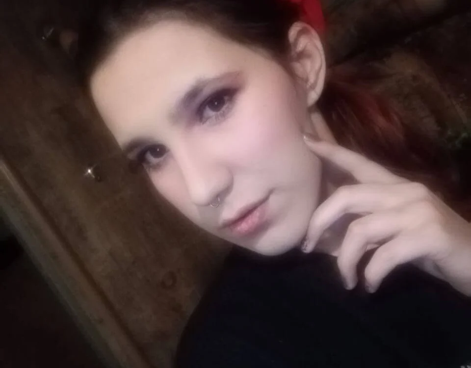 DoloresHenry's Offline Chat Room