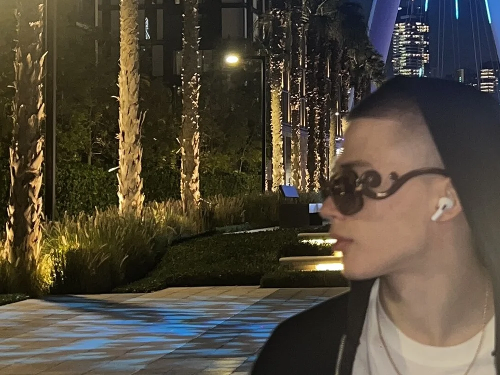 addylil's Offline Chat Room