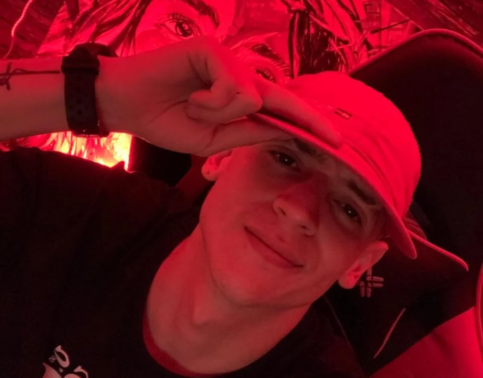 Dimitri_higth420 Obrolan XXX Offline