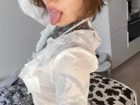 brightmuffin's webcam live show