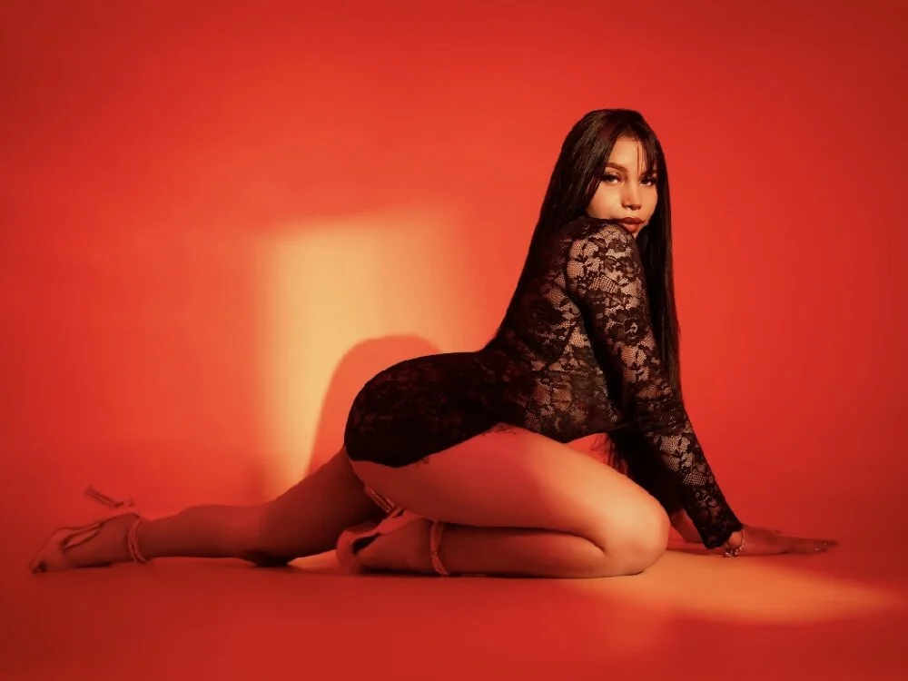 MadeleineSanez's Offline XXX Chat