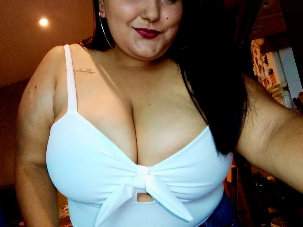 Magaliina's Offline Chat Room