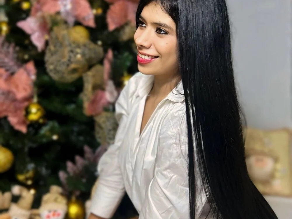 CHLOE_BLOWJOB's Offline XXX Chat