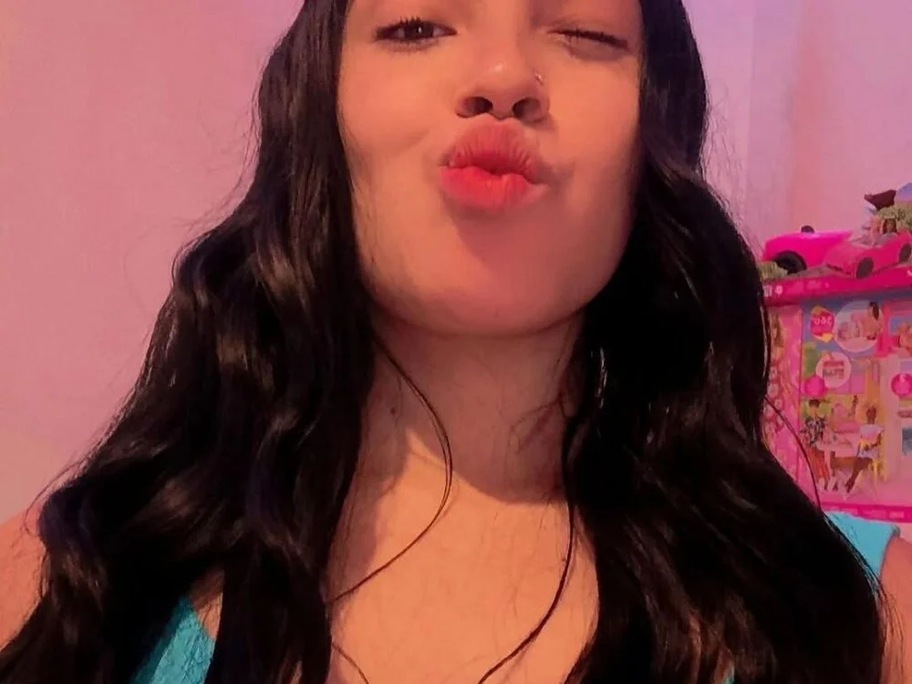 LaurendPinkn Offline XXX chat