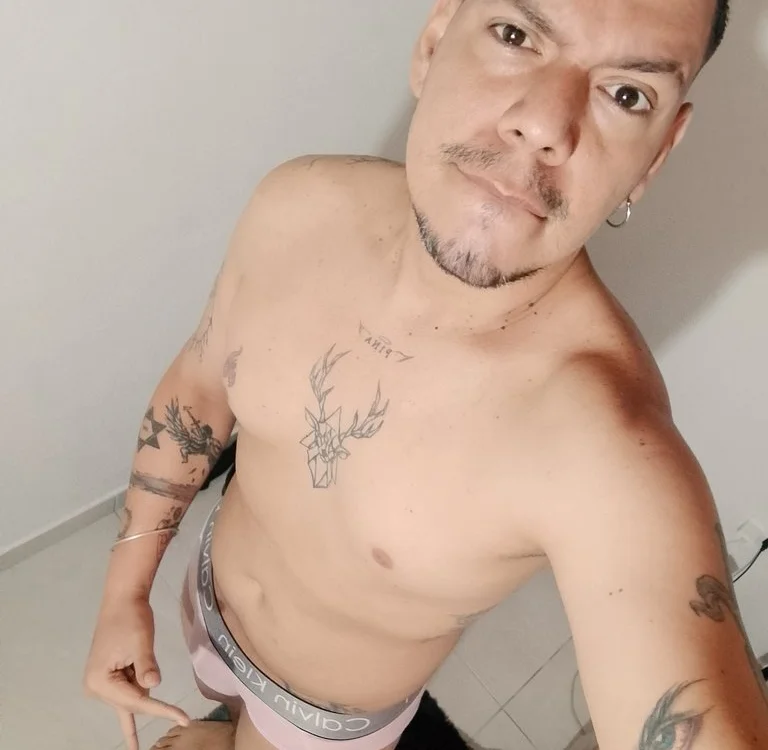 Eduardo_38hol's Offline XXX Chat