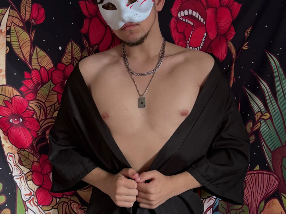 1RobertTT's Offline XXX Chat