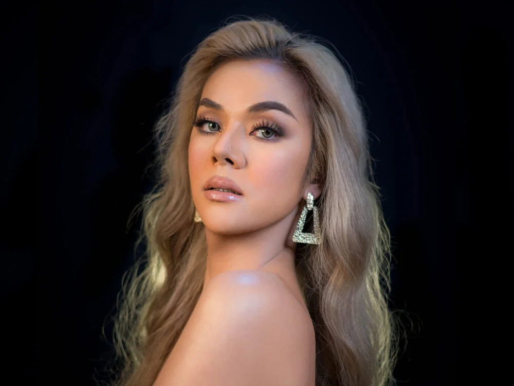 allhailurmajesty: офлайн-секс-чат