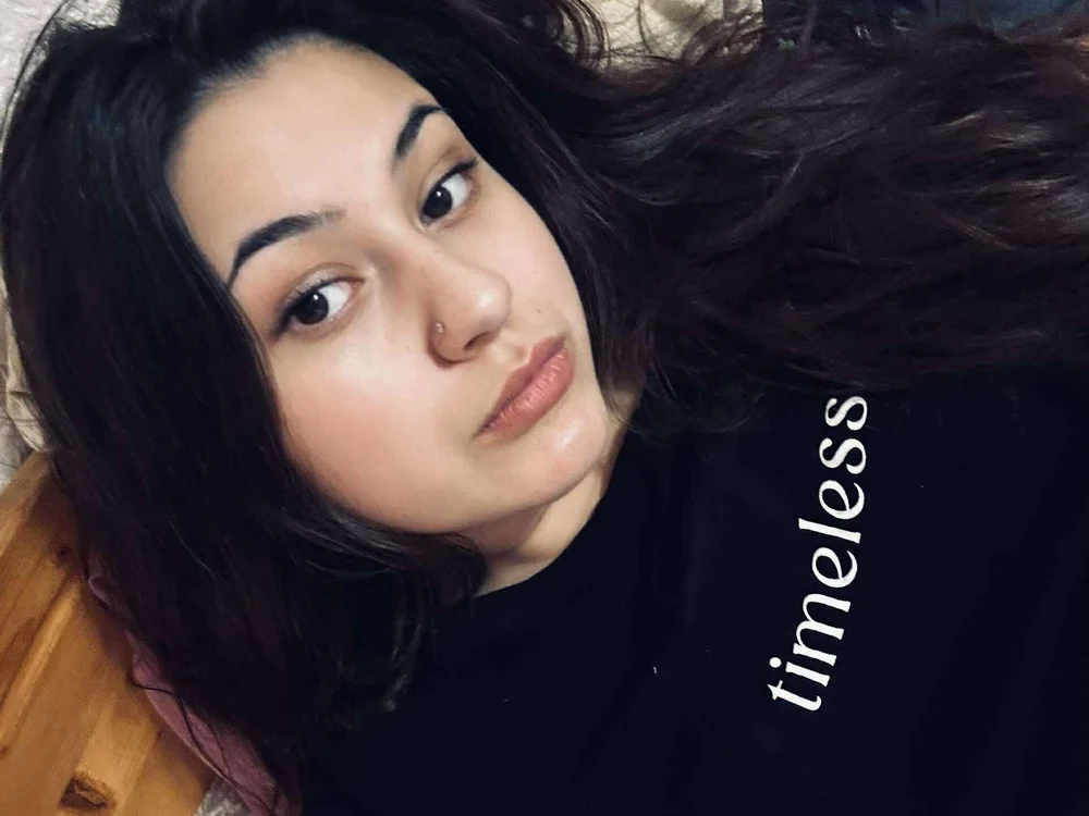 yaminaa27's Offline Chat Room