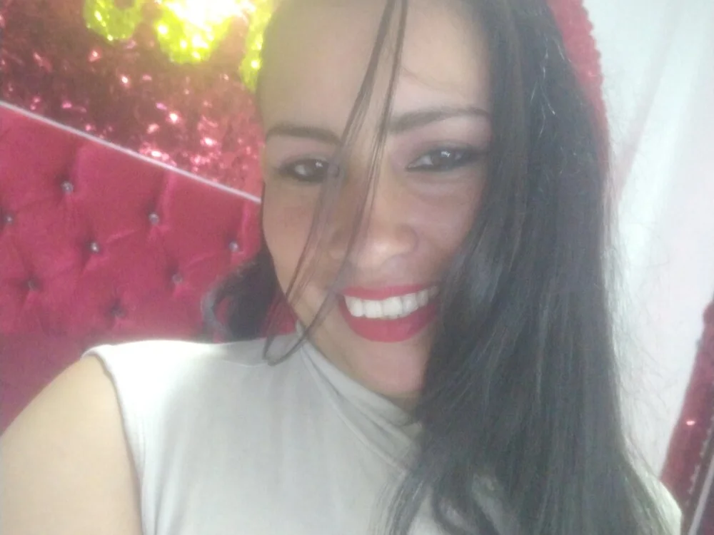 CONYXXX69 Adlı Modelin Çevrimdışı XXX Sohbeti