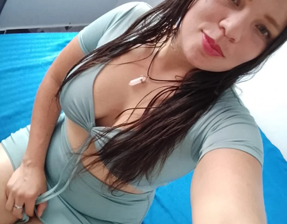 Elena_Cohen: офлайн-секс-чат