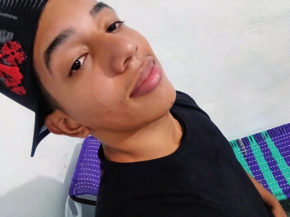 xxxsamuelx offline XXX-chat