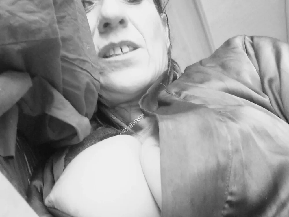 LioAnge111l Offline XXX-chat