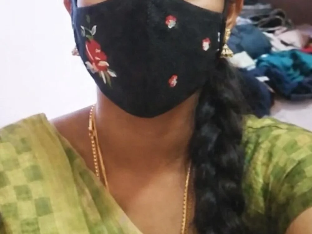 Tamilponnu72's Offline XXX Chat