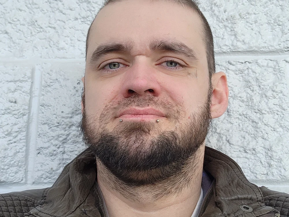 dieseldaddy307's Offline Chat Room