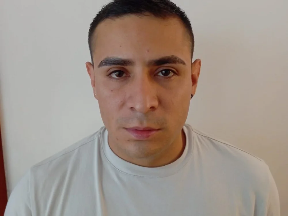 DominicMiIIern Offline XXX chat