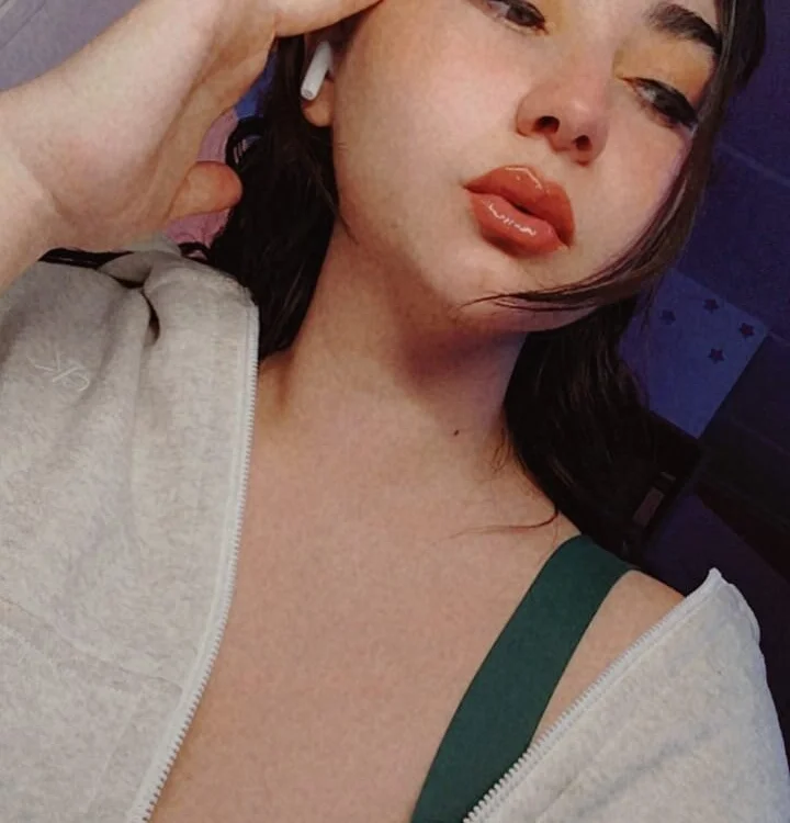 Alisssa_damore_a Chat XXX offline