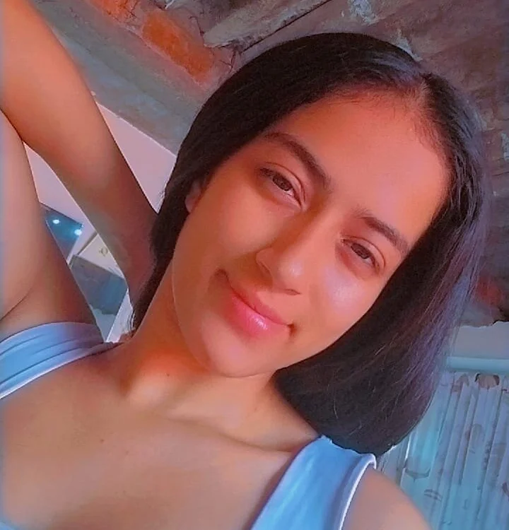 HalayaPrescott's Offline Chat Room