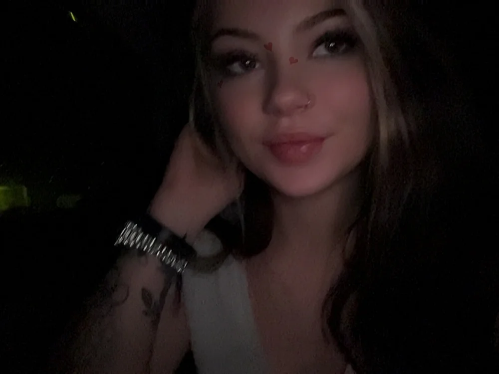 alexialuvv offline chatrum