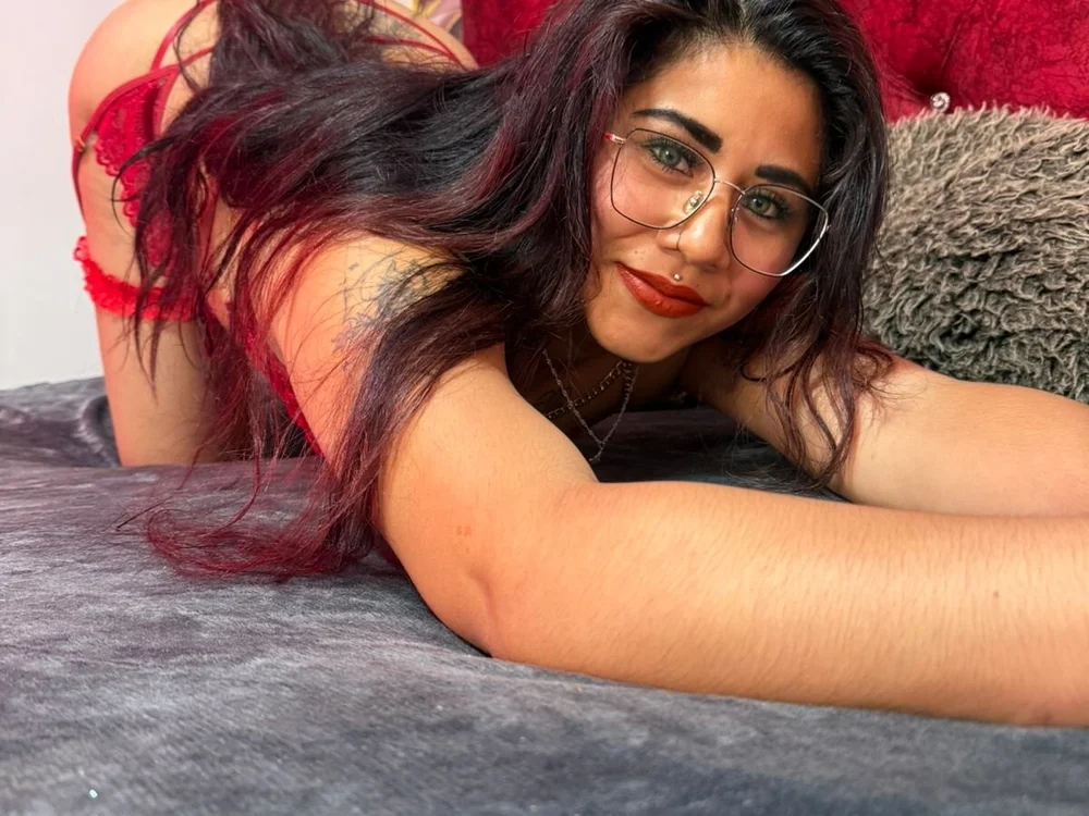 แชท XXX ออฟไลน์ของ DulcineaCandy