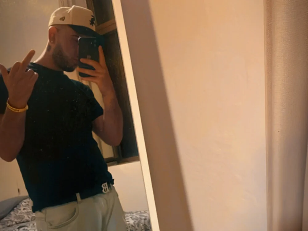 francy242 Offline XXX Chat