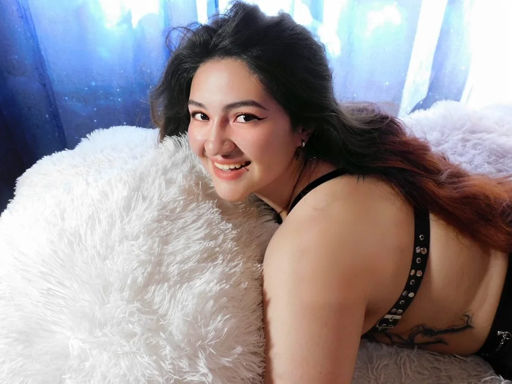 cintia_clarrk's Offline Chat Room