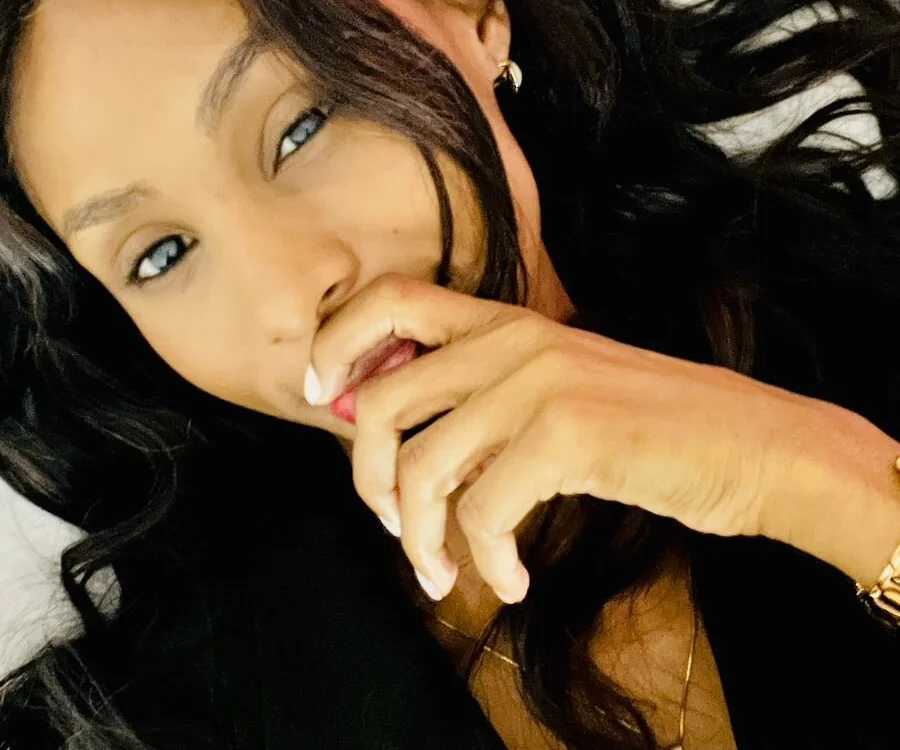 Valery_Swan1 Adlı Modelin Çevrimdışı XXX Sohbeti