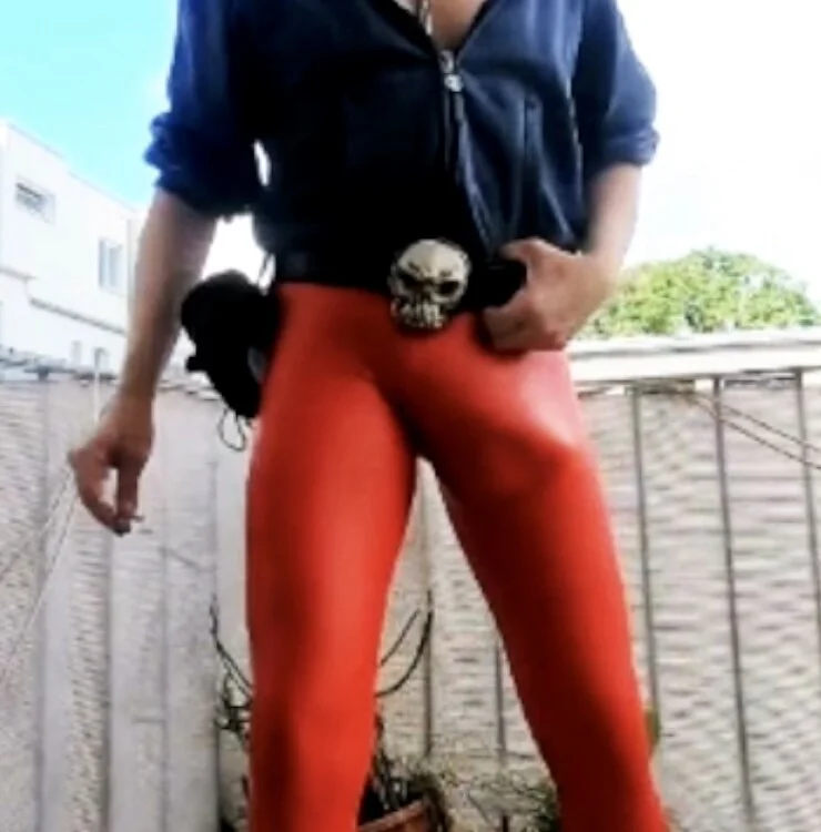 BULGEDEMON 離線 XXX 聊天