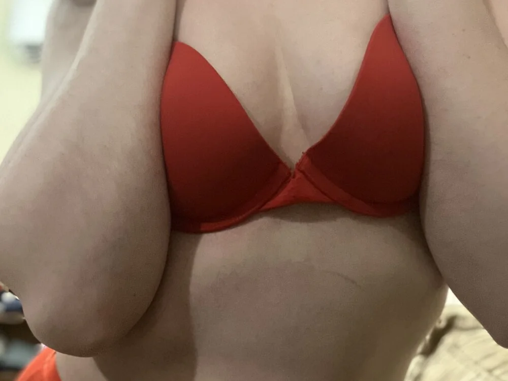 Офлайн-чат XXX Pillowtalk808