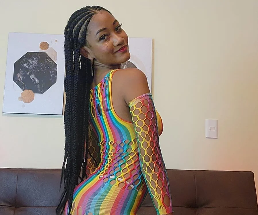 AleezaFrench offline XXX-chat