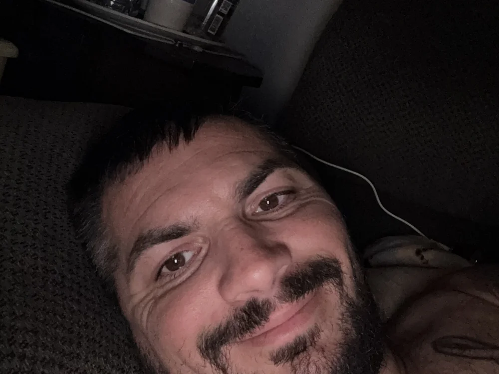 Theman85587's Offline Chat Room