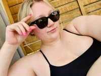 PiggyRose's webcam live show