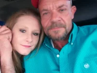 Kinkysexycouple69's Offline Chat Room