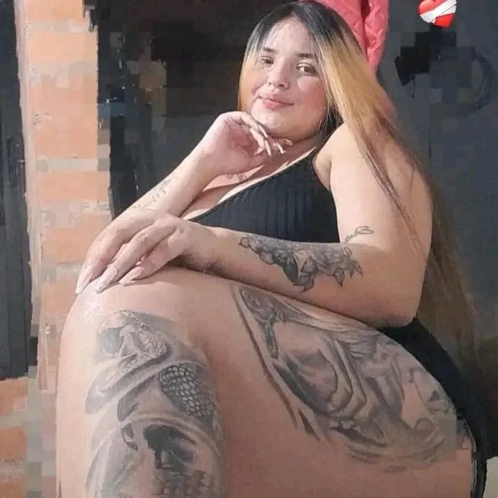 thais_start Adlı Modelin Çevrimdışı Sohbet Odası