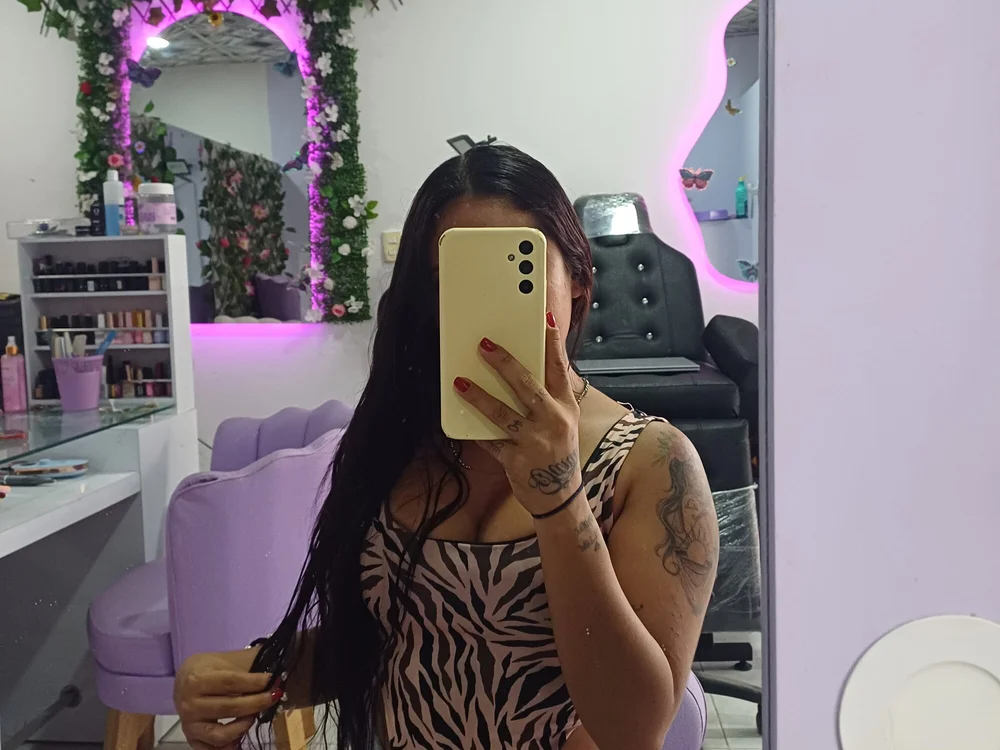 Elirose_1 offline chatrum