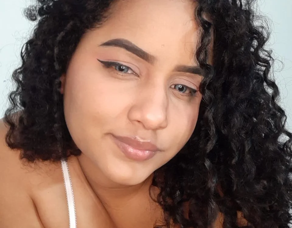 online-models29's Offline Chat Room