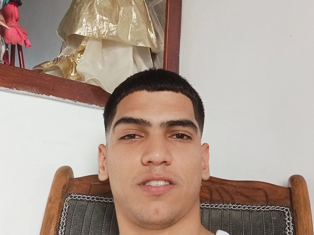 MaikRodriguez's Offline Chat Room
