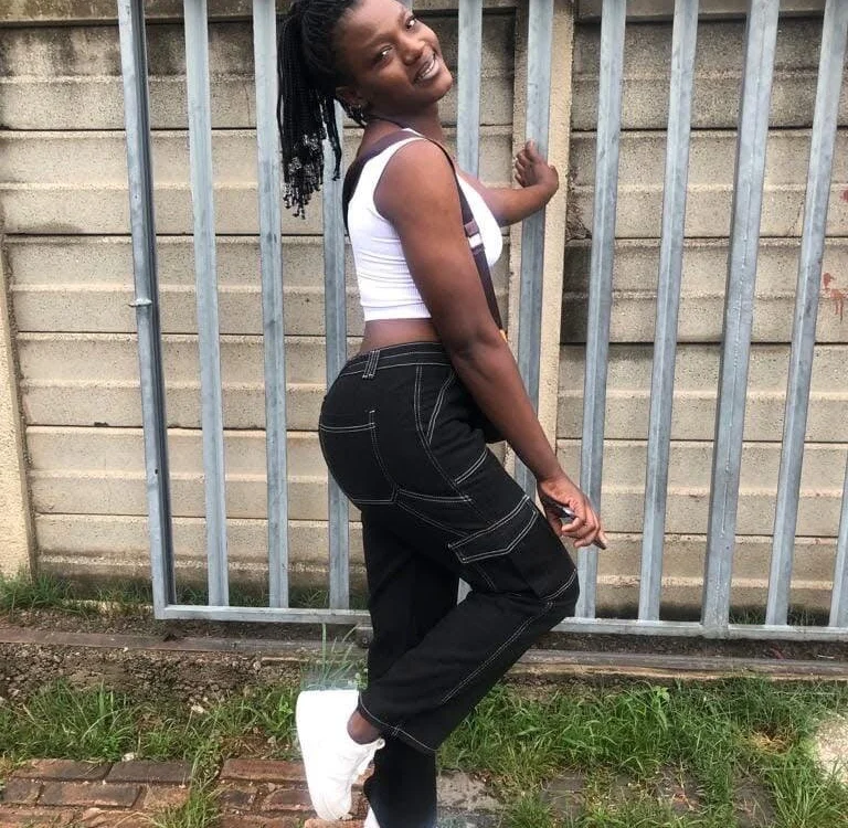 juicy-ass Chat XXX offline