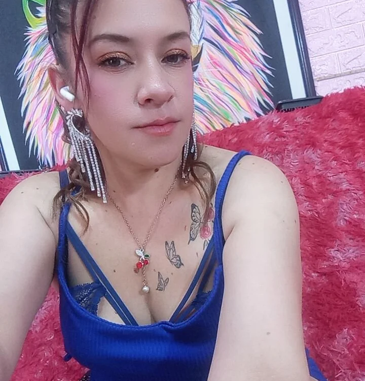Denise_Diaz's Offline XXX Chat