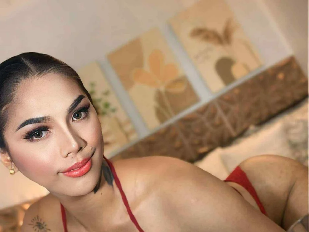QueenDomOfSex Chat XXX offline