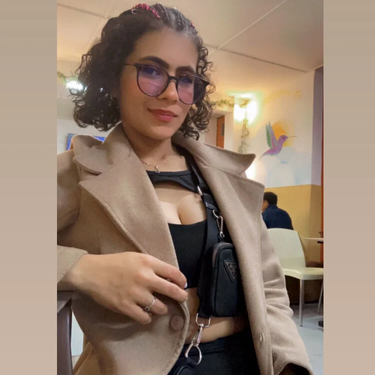 megan_ssmith's Offline Chat Room