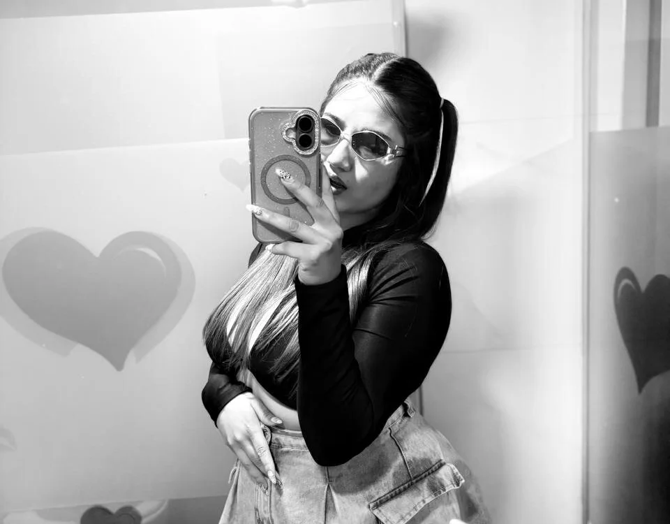 TaliaSkyx21's Offline XXX Chat