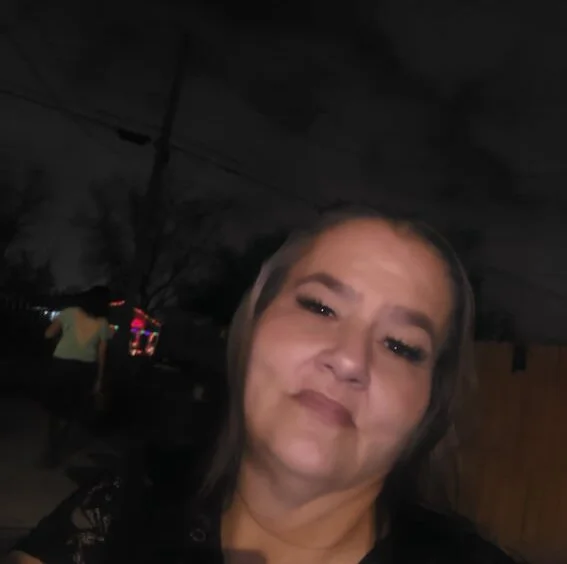 bella5757's Offline XXX Chat