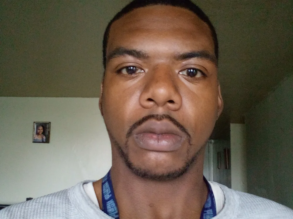 MrBigDickShow Offline XXX-Chat