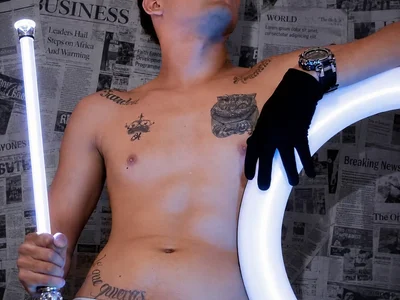 McKinley_Snake Male Flexing Chat Cam